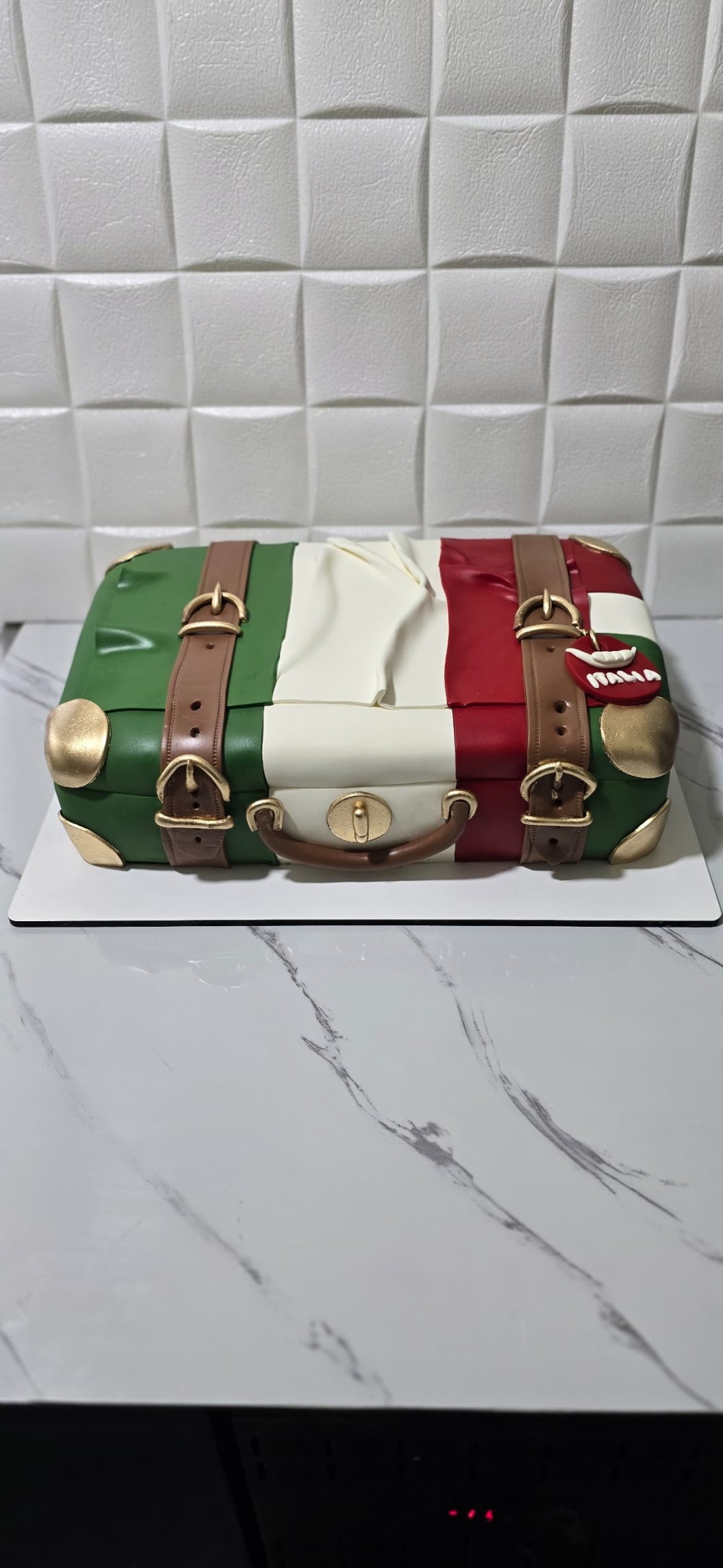 کیک چمدون فوندانت  - تصویر 3