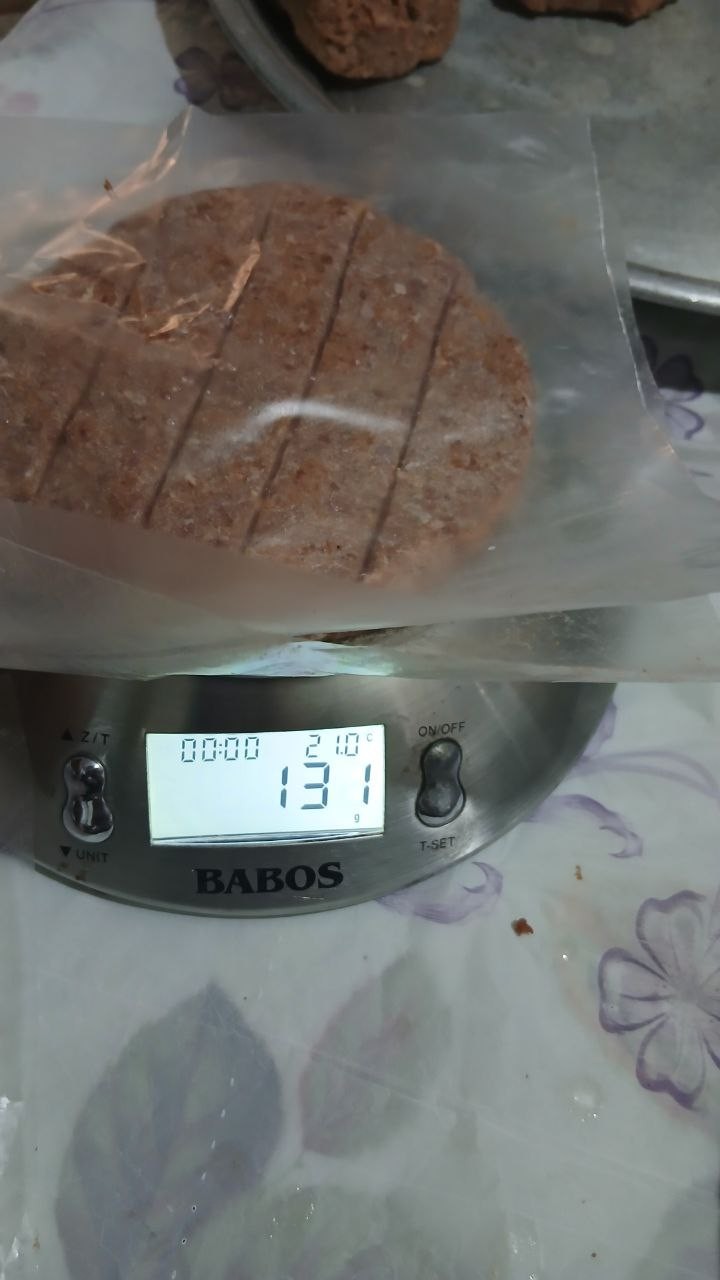 همبرگررستورانی  ۹۰٪گوشت عددی بصورت خام 