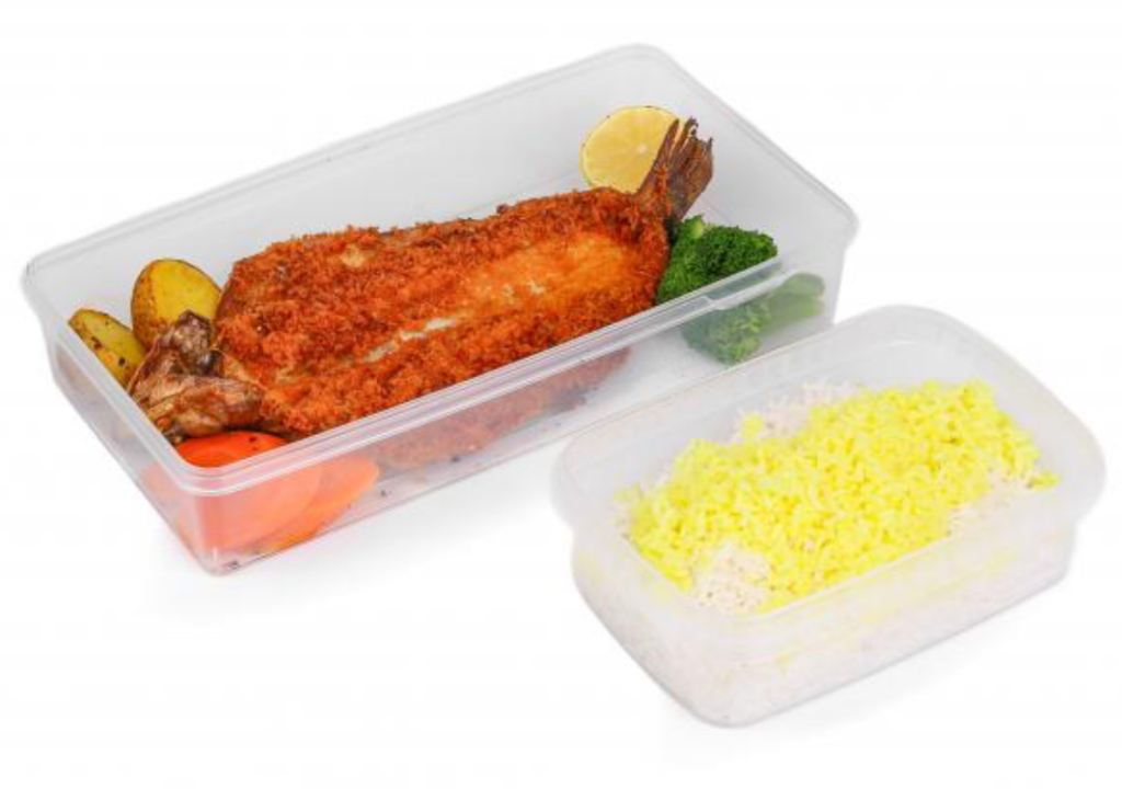 سبزی پلو با ماهی (قزل آلا) به همراه سیر ترشی و دورچین