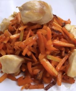 مایه هویج پلو با سینه مرغ (نیم کیلویی)