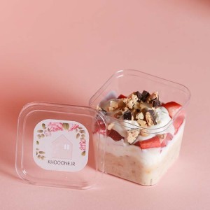  گرانولا توت فرنگی تک نفره