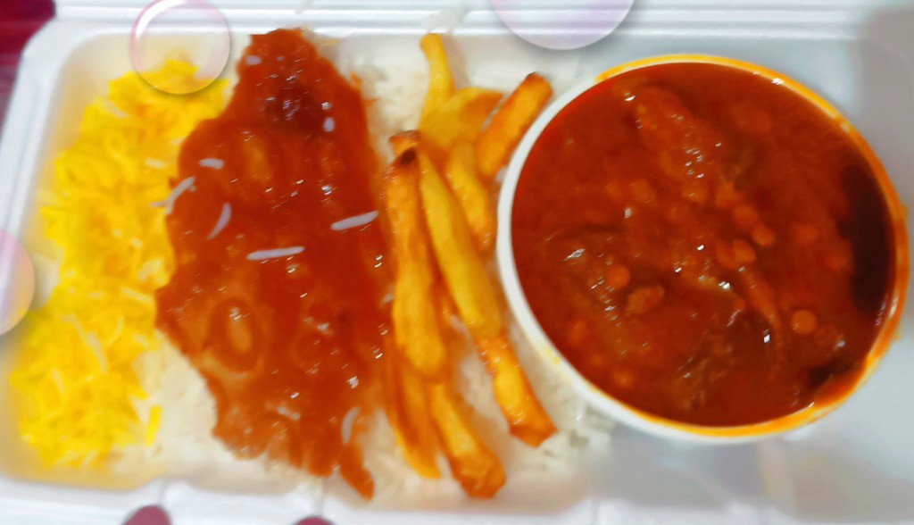 پلوزعفرانی با قیمه بادمجان مجلسی اقتصادی  - تصویر 1