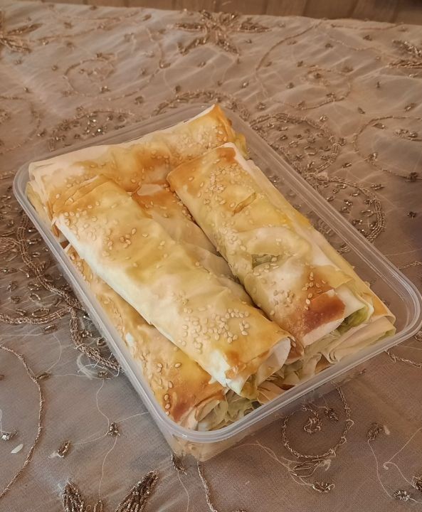 بورک اسفناج یا بورک مرغ و قارچ