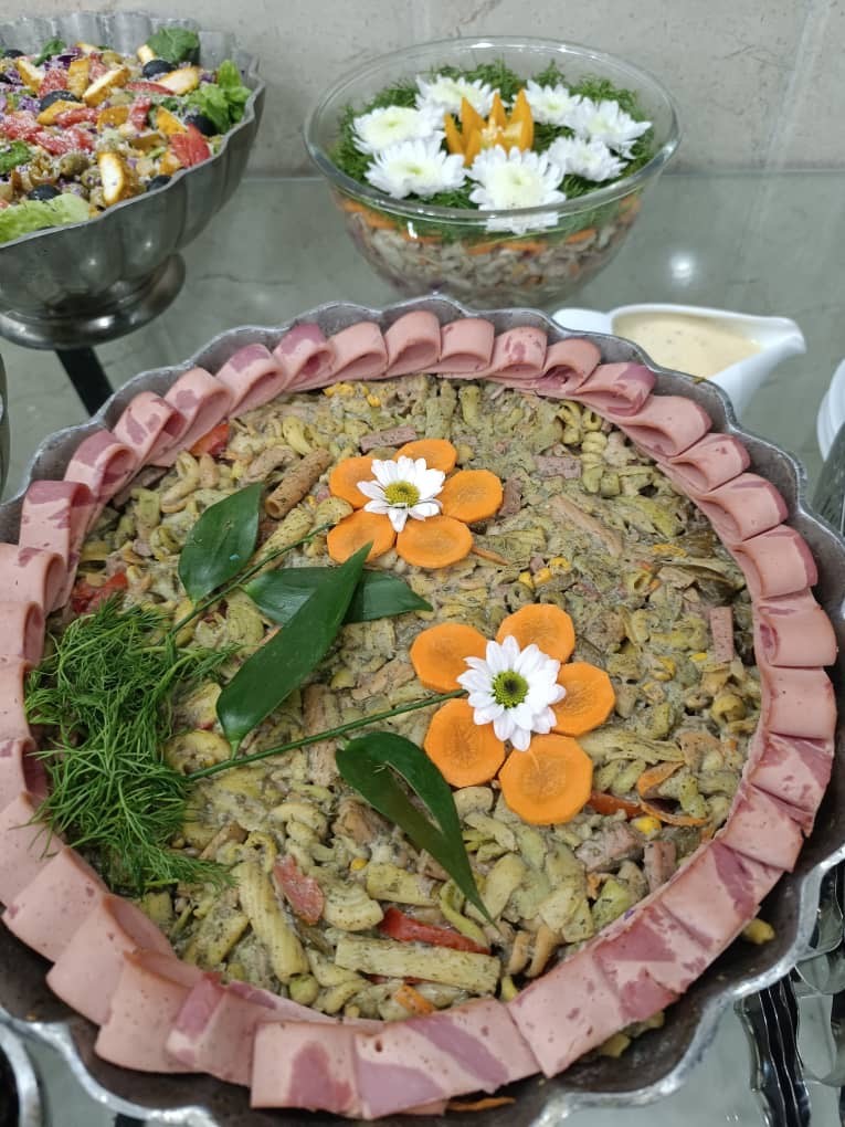 سالاد ماکارانی و اسفناج