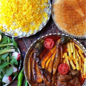خورشت بادمجان با گوشت گوسفندی نیم کیلویی مجلسی خاص  - تصویر 1