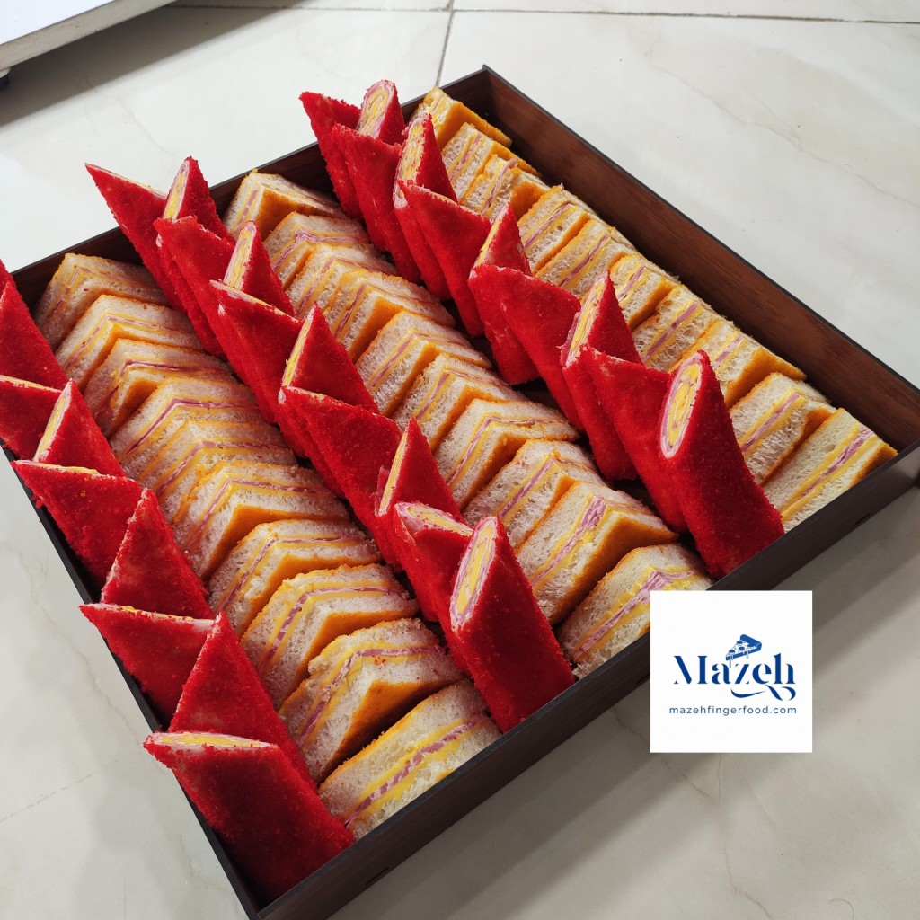 سینی فینگرفود کلاب و رول ژامبون و پنیر