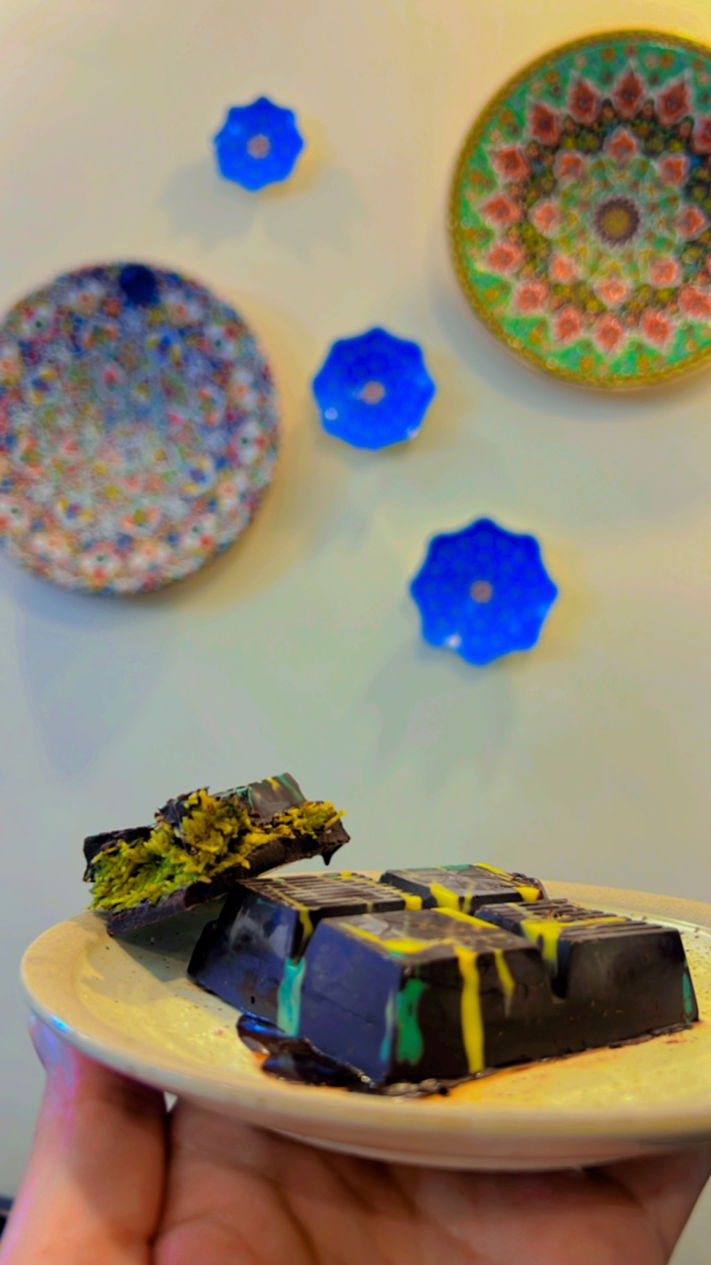 شکلات تلخ دبی ۱۵۰ تا ۱۷۰ گرمی  - تصویر 1