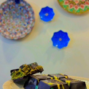 شکلات تلخ دبی ۱۵۰ تا ۱۷۰ گرمی  - تصویر 1