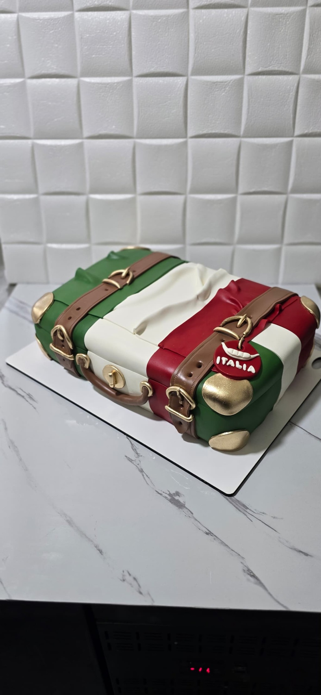 کیک چمدون فوندانت  - تصویر 2