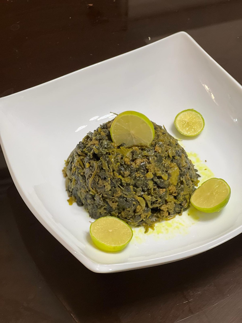 نرگسی - تصویر 1