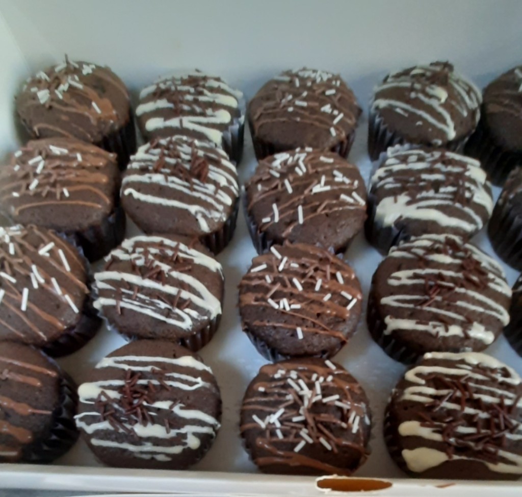 مافین شکلاتی با مغزی شکلات