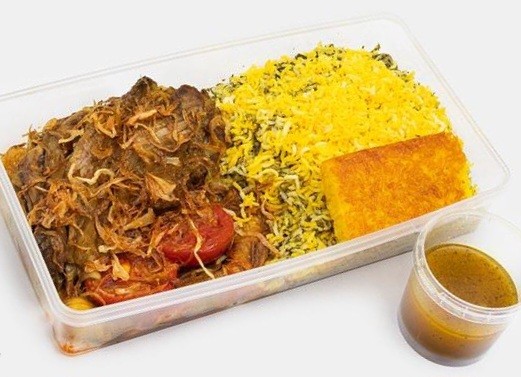 چلو گردن به همراه سالاد