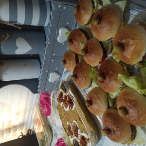 مینی برگر دست ساز