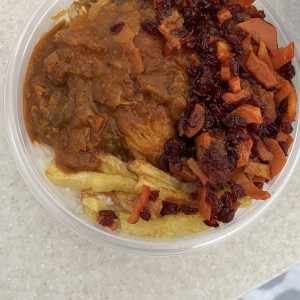 زرشک پلو با مرغ ویژه