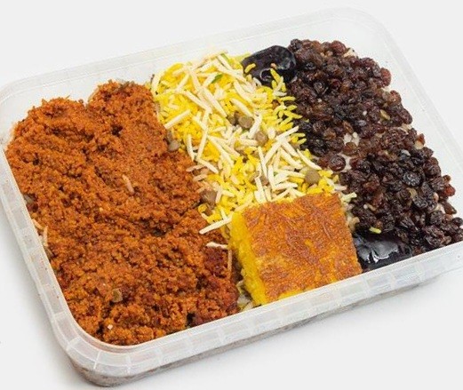 عدس پلو ویژه به همراه سالاد شیرازی