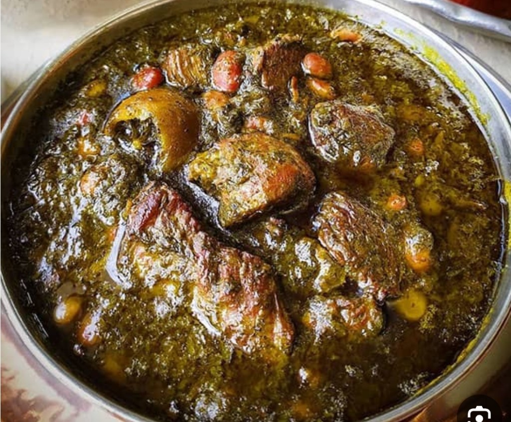 قورمه سبزی با برنج ایرانی - تصویر 1