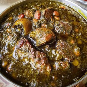 قورمه سبزی با برنج ایرانی - تصویر 1