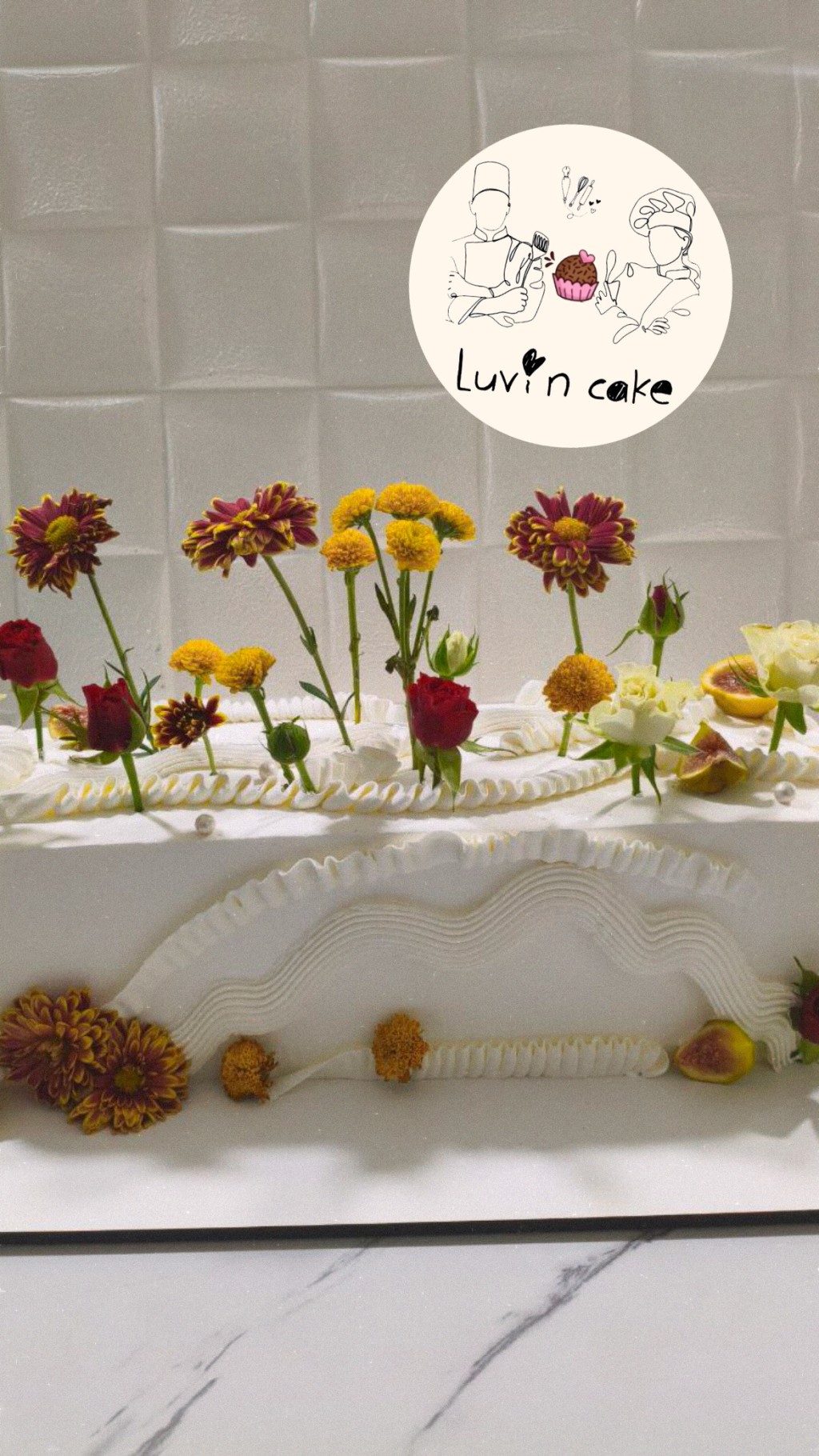 کیک عقد با گل طبیعی 