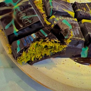 شکلات تلخ دبی ۱۵۰ تا ۱۷۰ گرمی  - تصویر 2