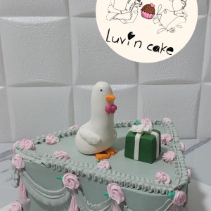 کیک جوجه اردک 