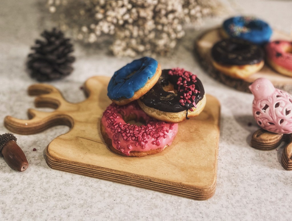 دونات با روکش شکلاتی - تصویر 1