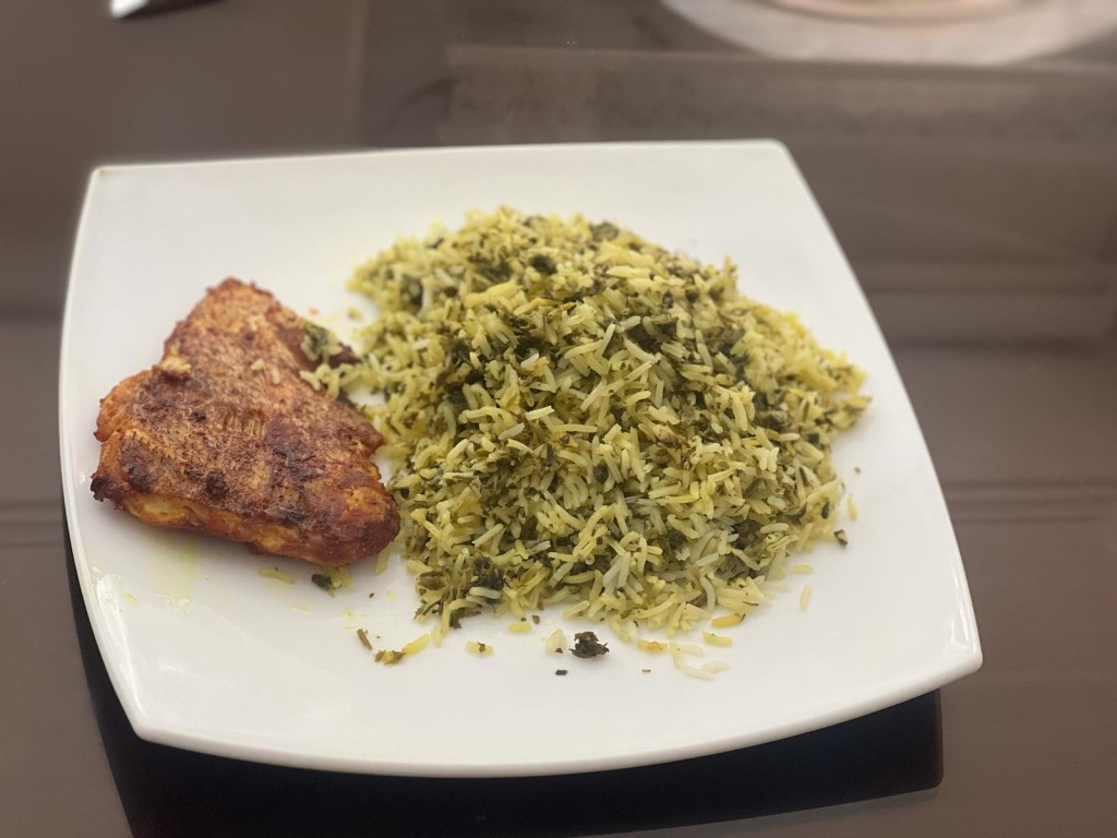 سبزی پلو با ماهی شوریده جنوب
