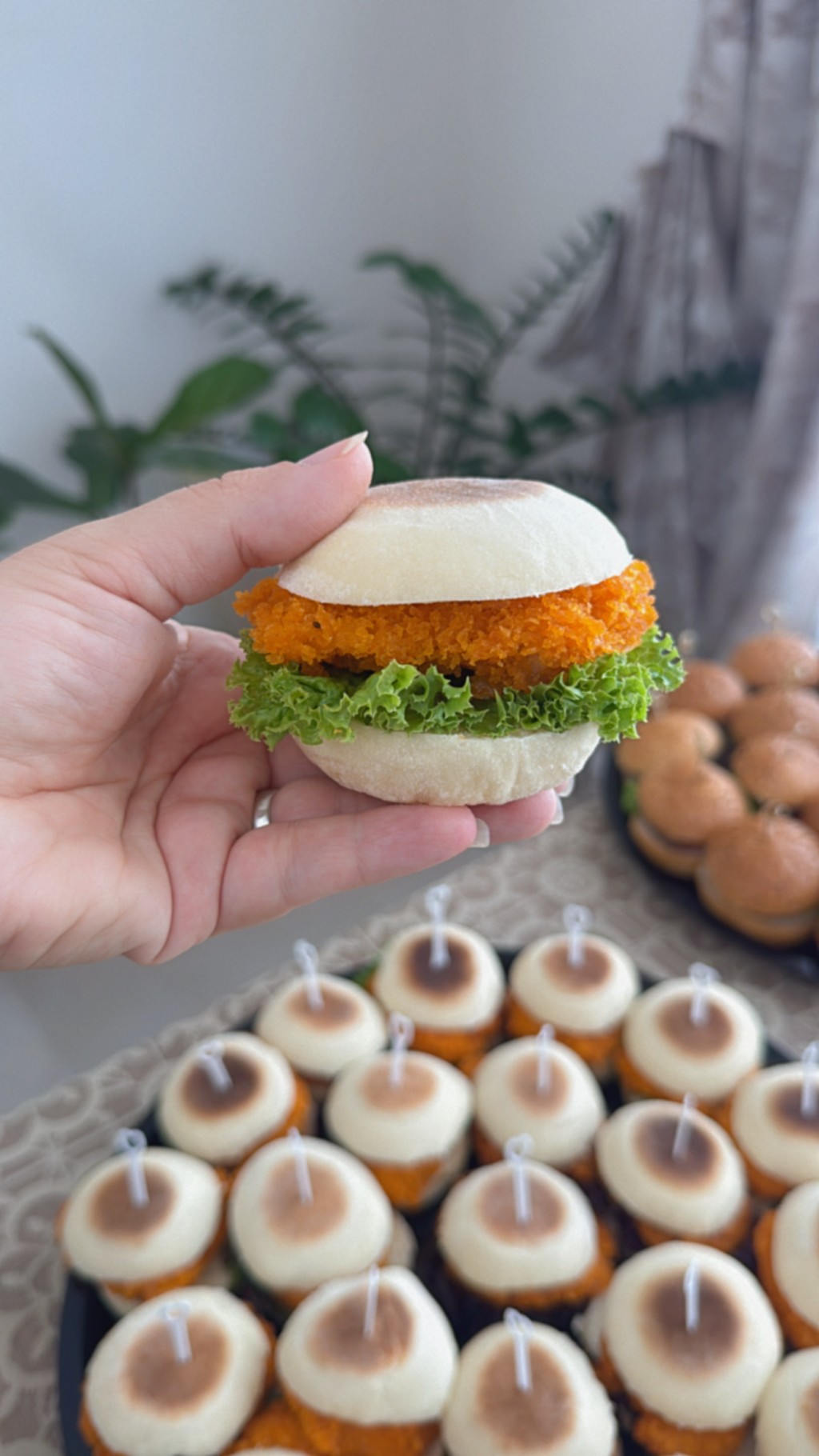 مافین انگلیسی با مرغ سوخاری